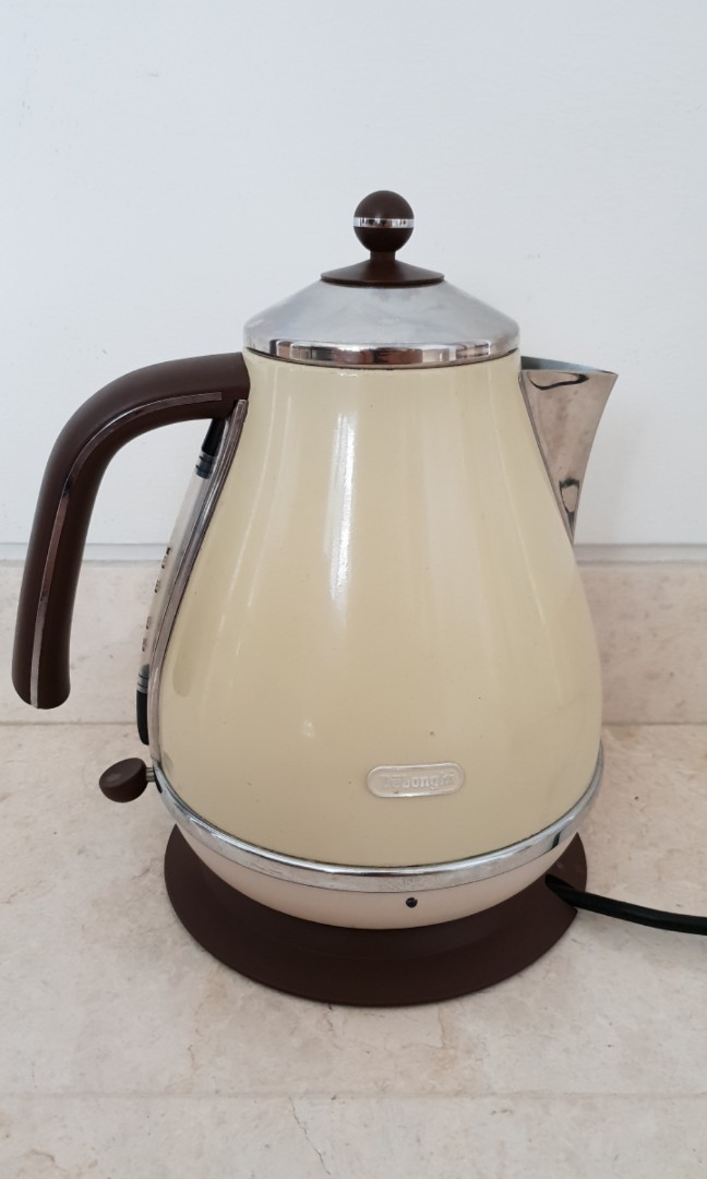 DeLonghi Kettle in perfect working condition, TV & Home Appliances