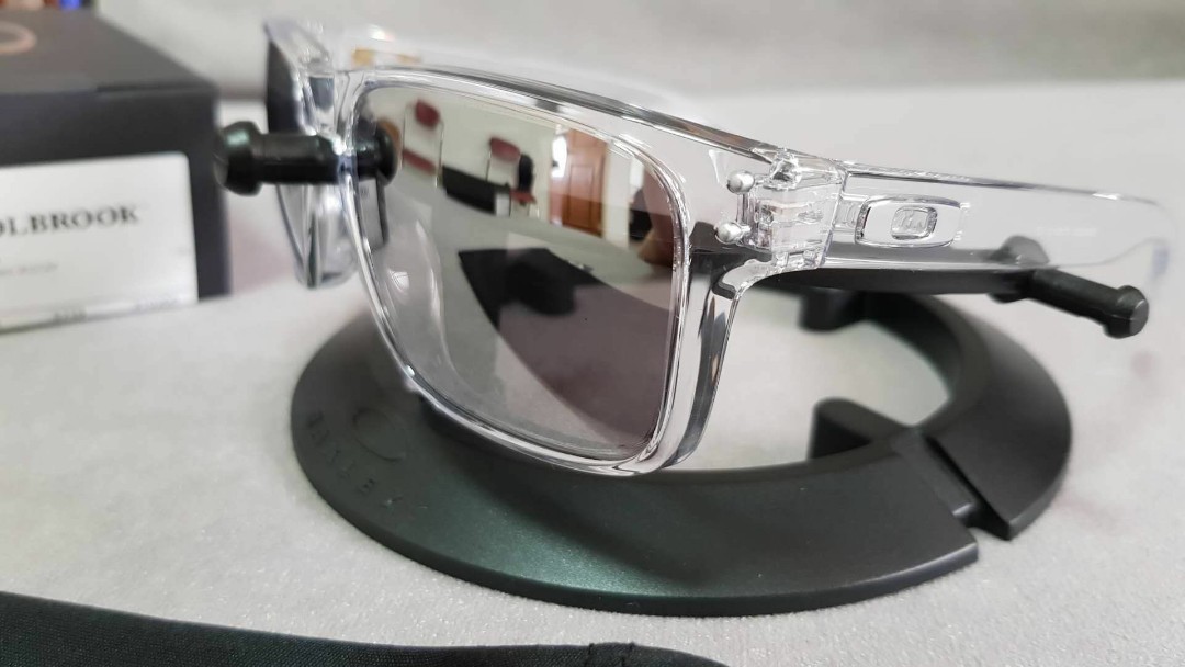 holbrook clear frame