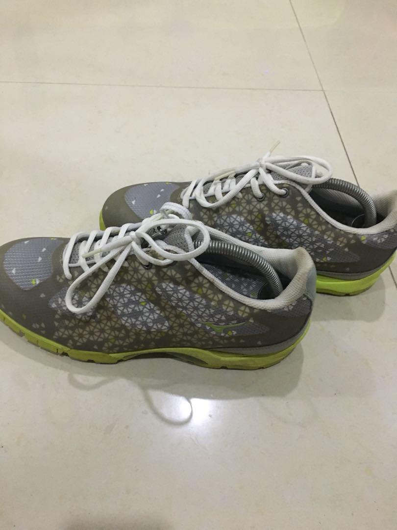 Sepatu Golf Mizuno Fesyen Pria Sepatu Di Carousell