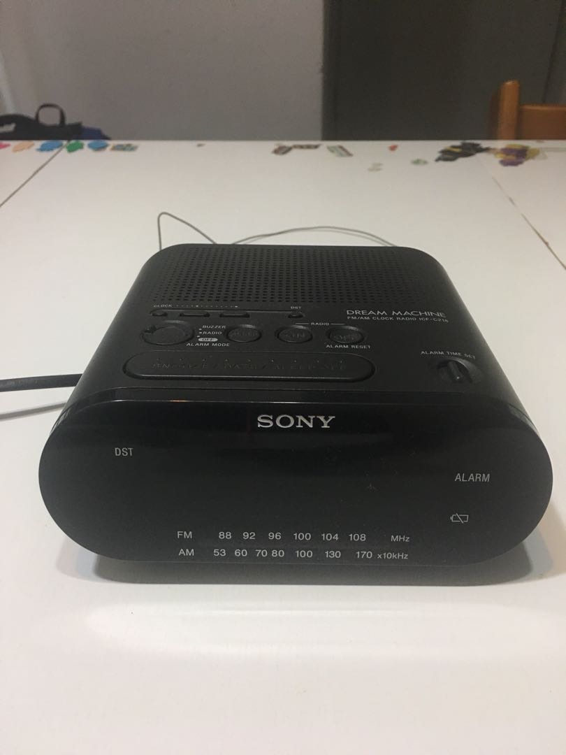 SONY alarm clock and radio, 音響器材, 音樂播放裝置 MP3及CD Player Carousell