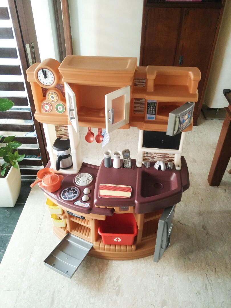 Step2 Toy Kitchen Set, Hobbies & Toys, Toys & Games on Carousell