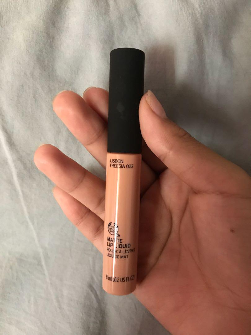 The Body Shop Matte Lip Liquid Crete Carnation 8ml Clicks