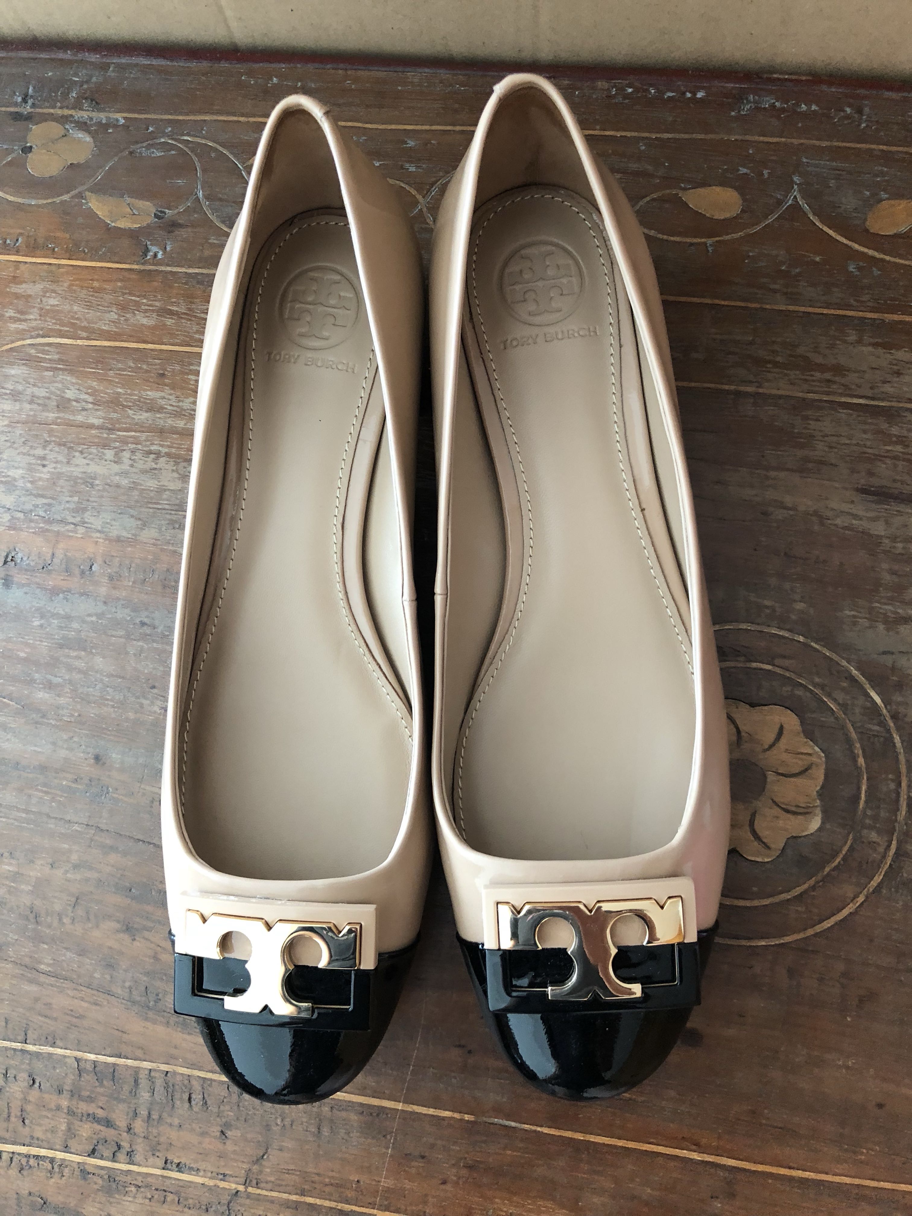 tory burch gigi pump