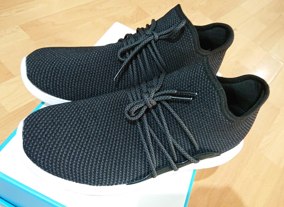 Vessi waterproof shoes Midnight black + extra insoles, Men's Fashion