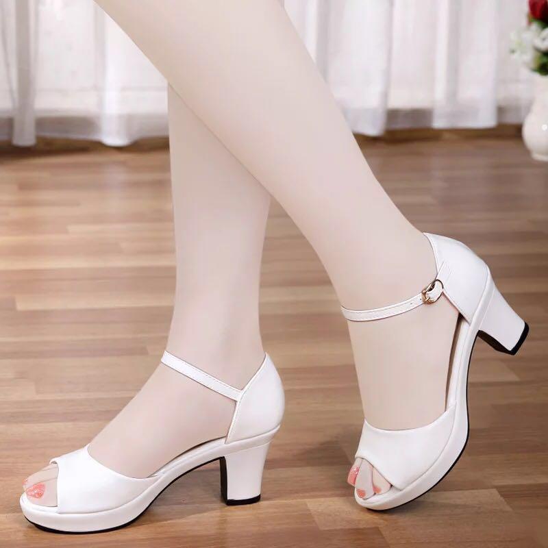 white heels open toe shoes