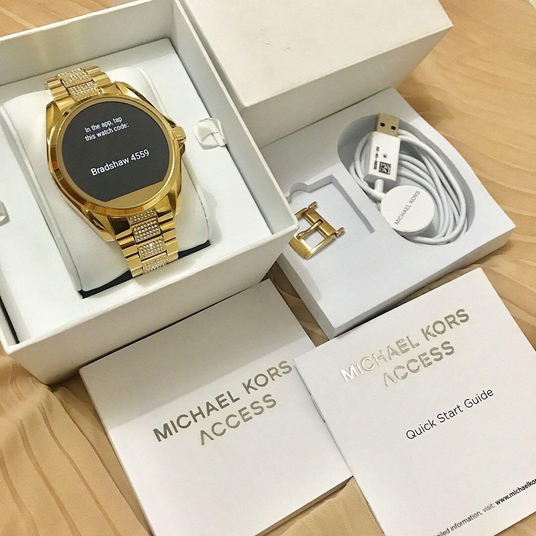 Brandnew never been used Michael Kors Gold Tone Glitz Bradshaw Access Touch Screen Smartwatch for Android and iPhone