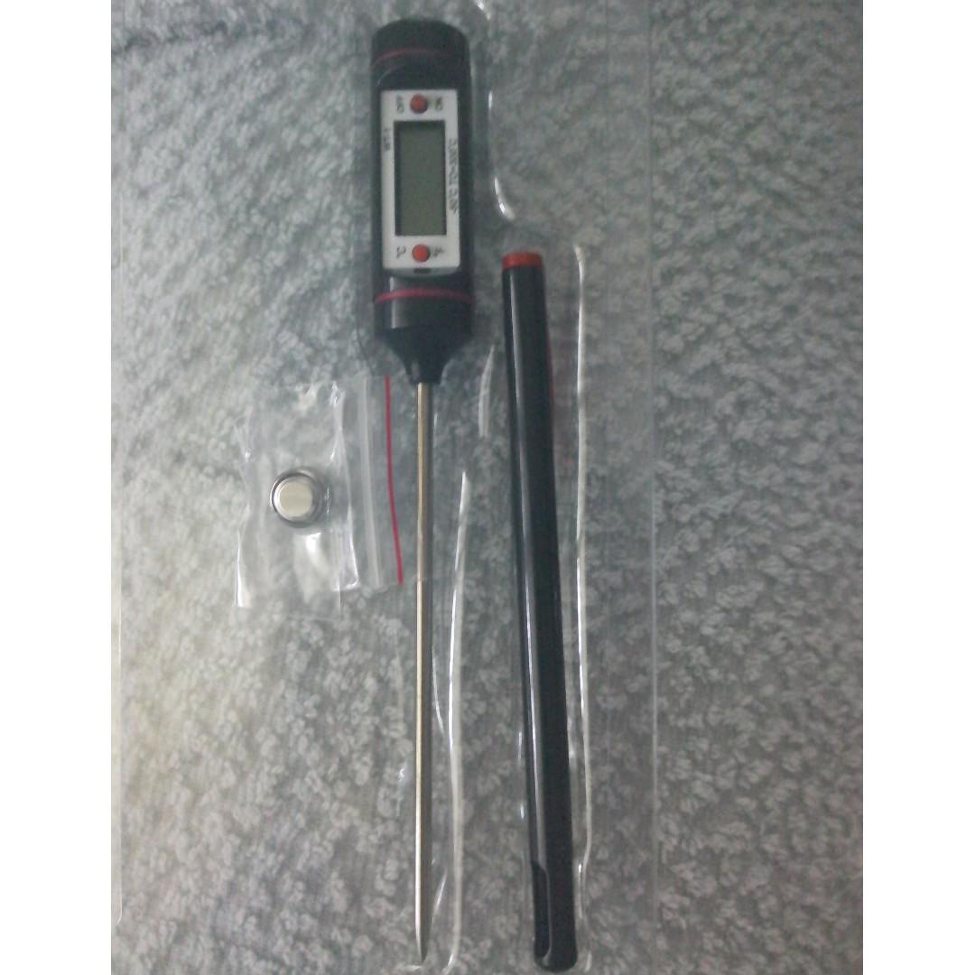 Digital Cooking Thermometer (Category: Other Kitchen Appliances) located in Caloocan City. Submitted by lolaCecille (Listing ID 179858326, Image 1). Description: Competitive price.