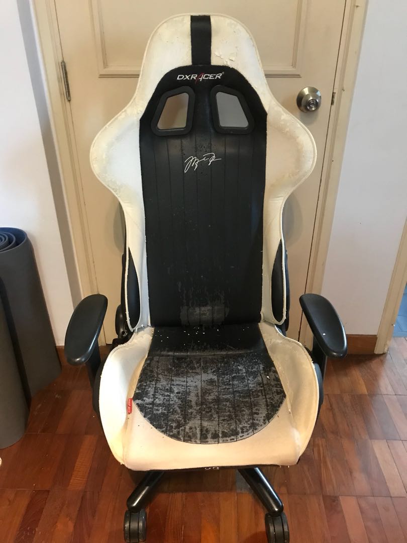 DXRacer Gaming Chair Free but self collect Furniture Home