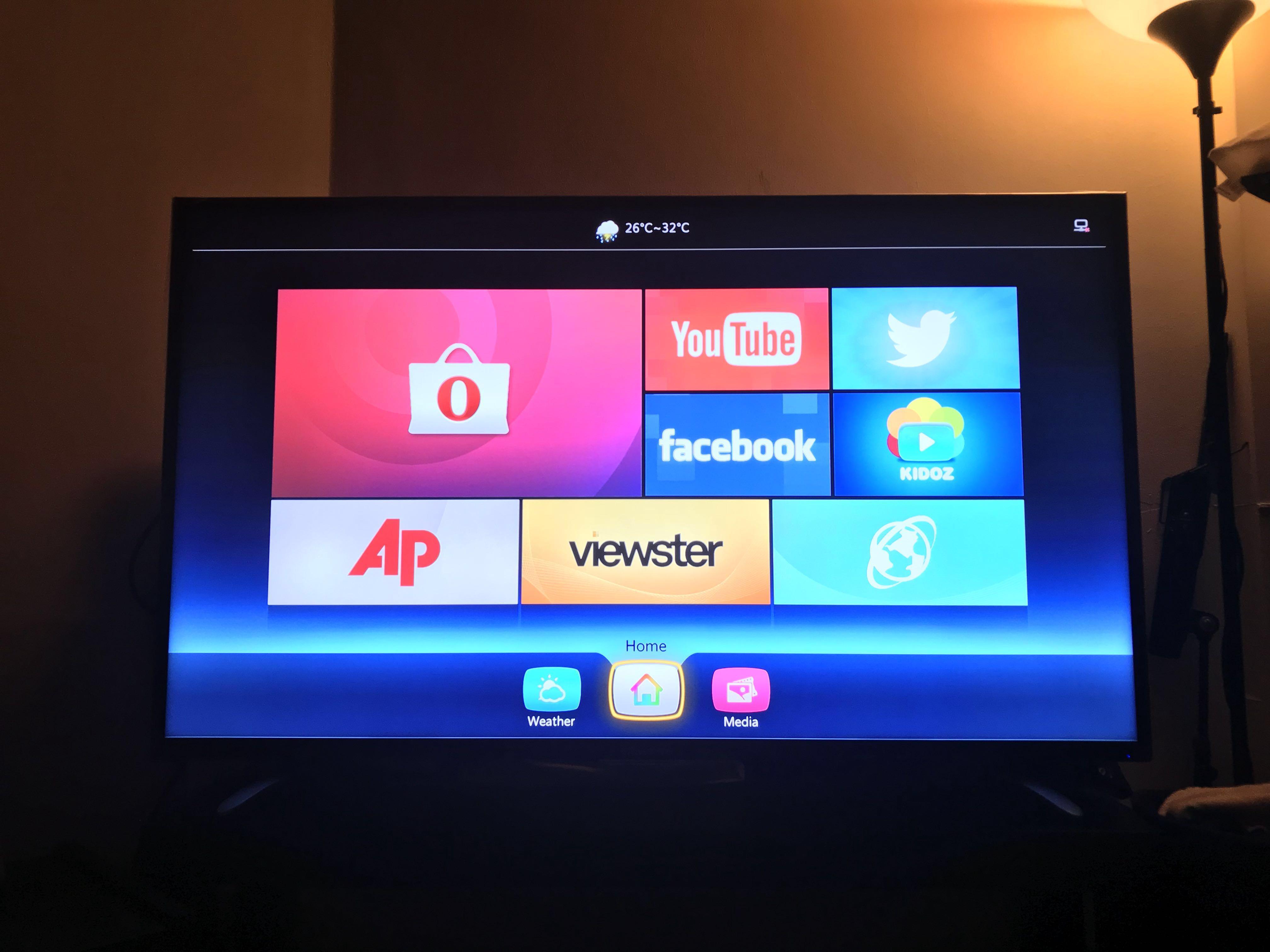 Hisense 42inch Smart TV 4K UHD, Home Appliances, TVs & Entertainment