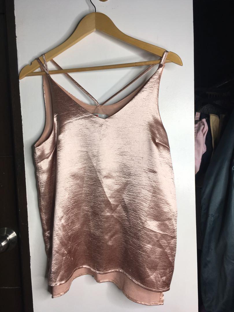 Pink top (Category: Sleeveless) located in Marikina City. Submitted by reesespieces1 (Listing ID 179821923, Image 3). Description: Has some visible scratches.