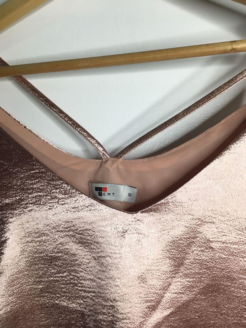 Pink top (Category: Sleeveless) located in Marikina City. Submitted by reesespieces1 (Listing ID 179821923, Image 2). Description: Has some visible scratches.
