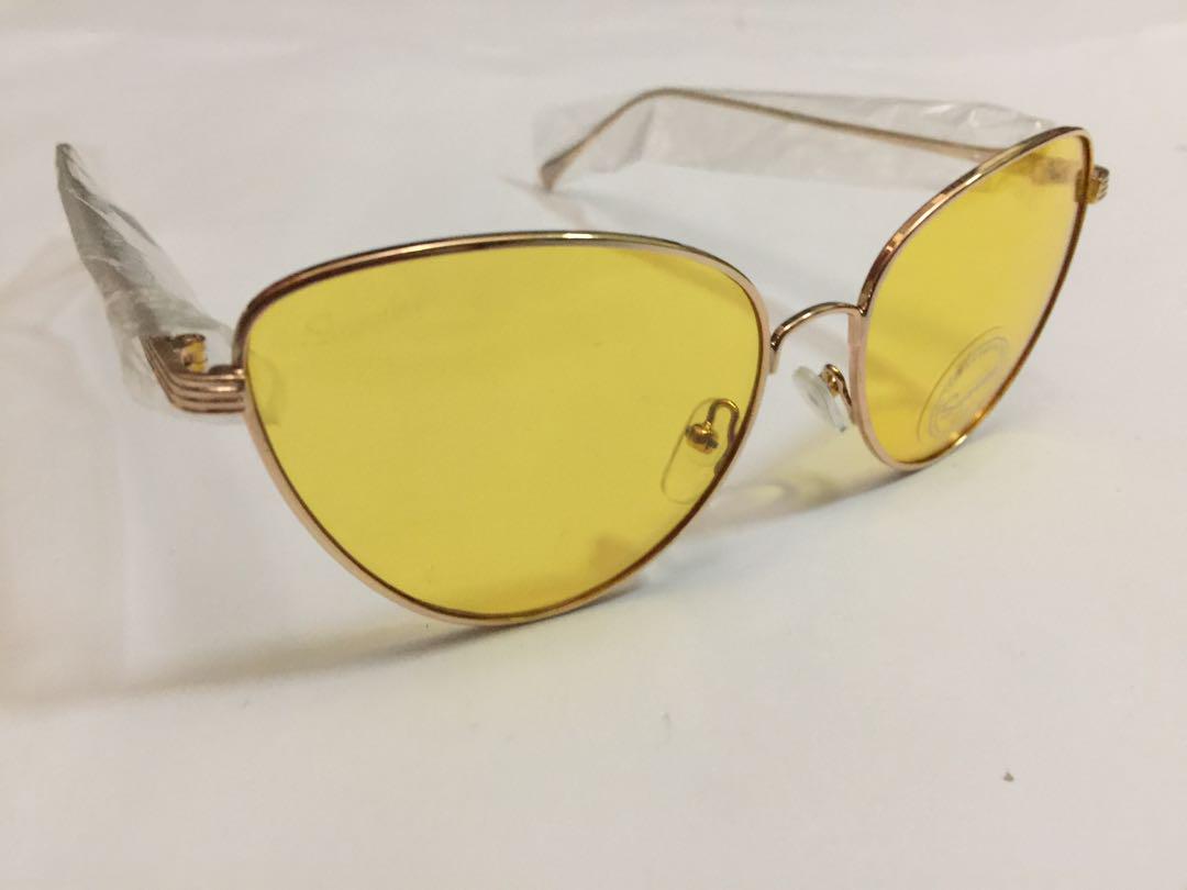 Sunnies Studios (Kiko in Lemonade) Sunglasses (Category: Sunglasses & Eyewear) located in Marikina City. Submitted by felixthings (Listing ID 179779566, Image 3). Description: • Got this from Sunnies Studios’ giveaway • Brand New/Unused • Store price is P499 (you get P150 off ;) haha) • Complete packaging (Paper bag, box, and frame still with sticker and plastics) .