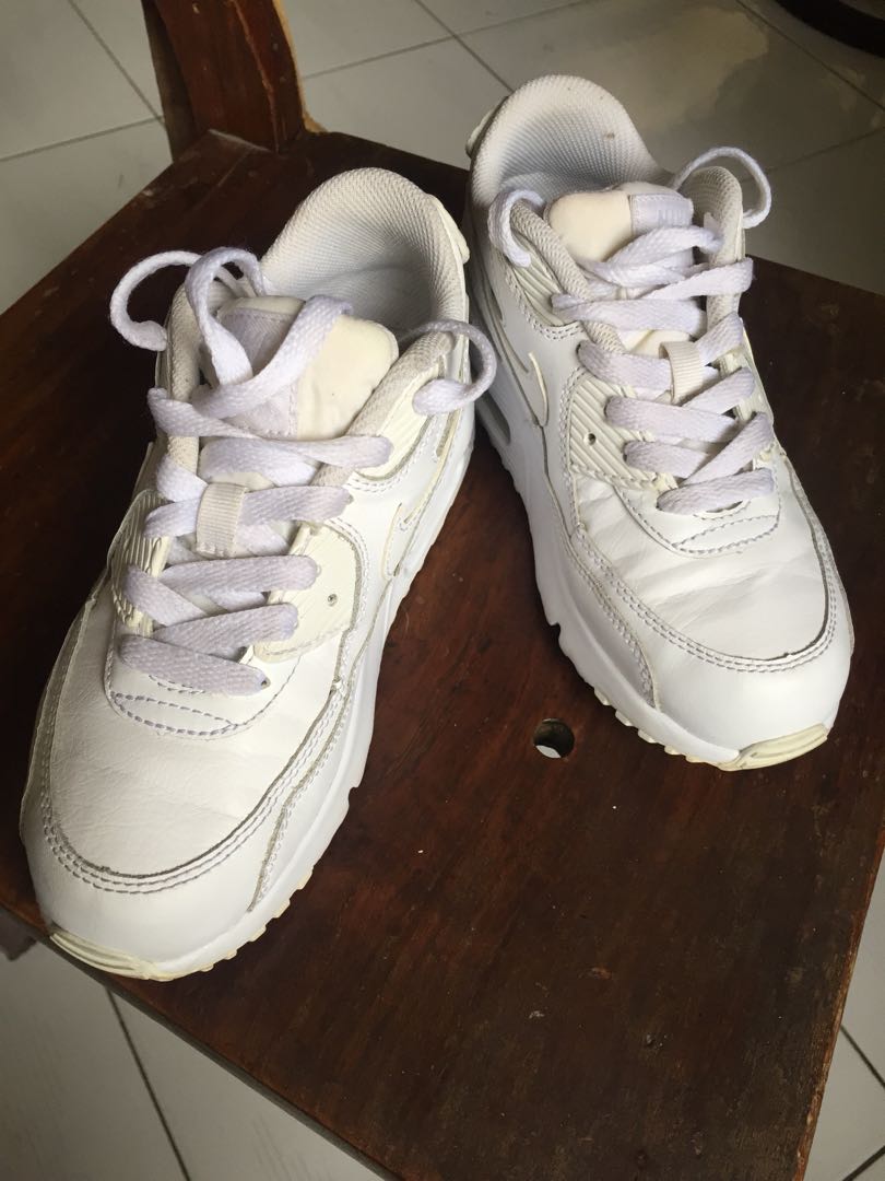 nike rubber shoes white