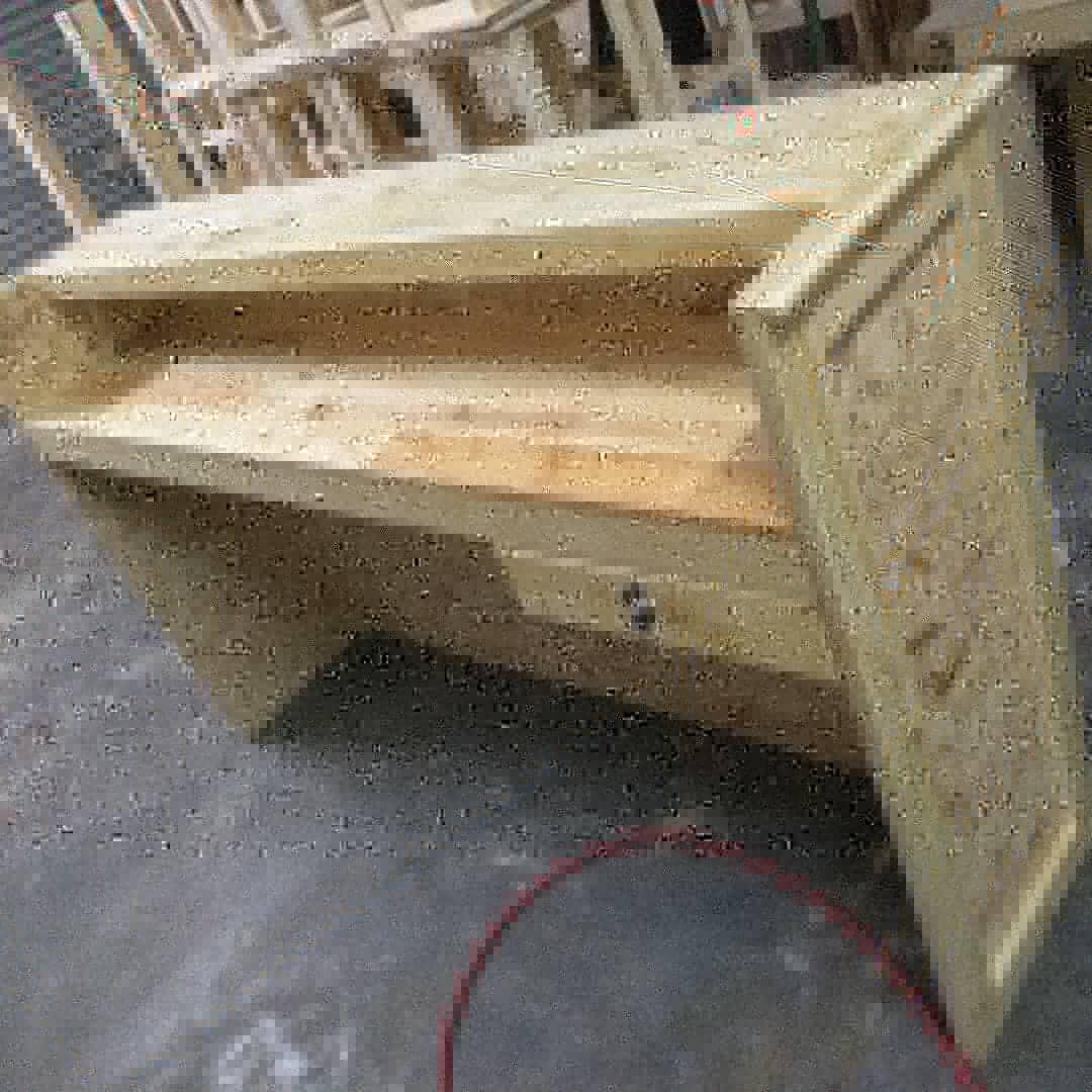 Cashier counter (Category: Shelves, Cabinets & Racks) located in Mantin. Submitted by fakrulrazi3770 (Listing ID 180059677, Image 1). Description: Saiz 6 kaki panjang.