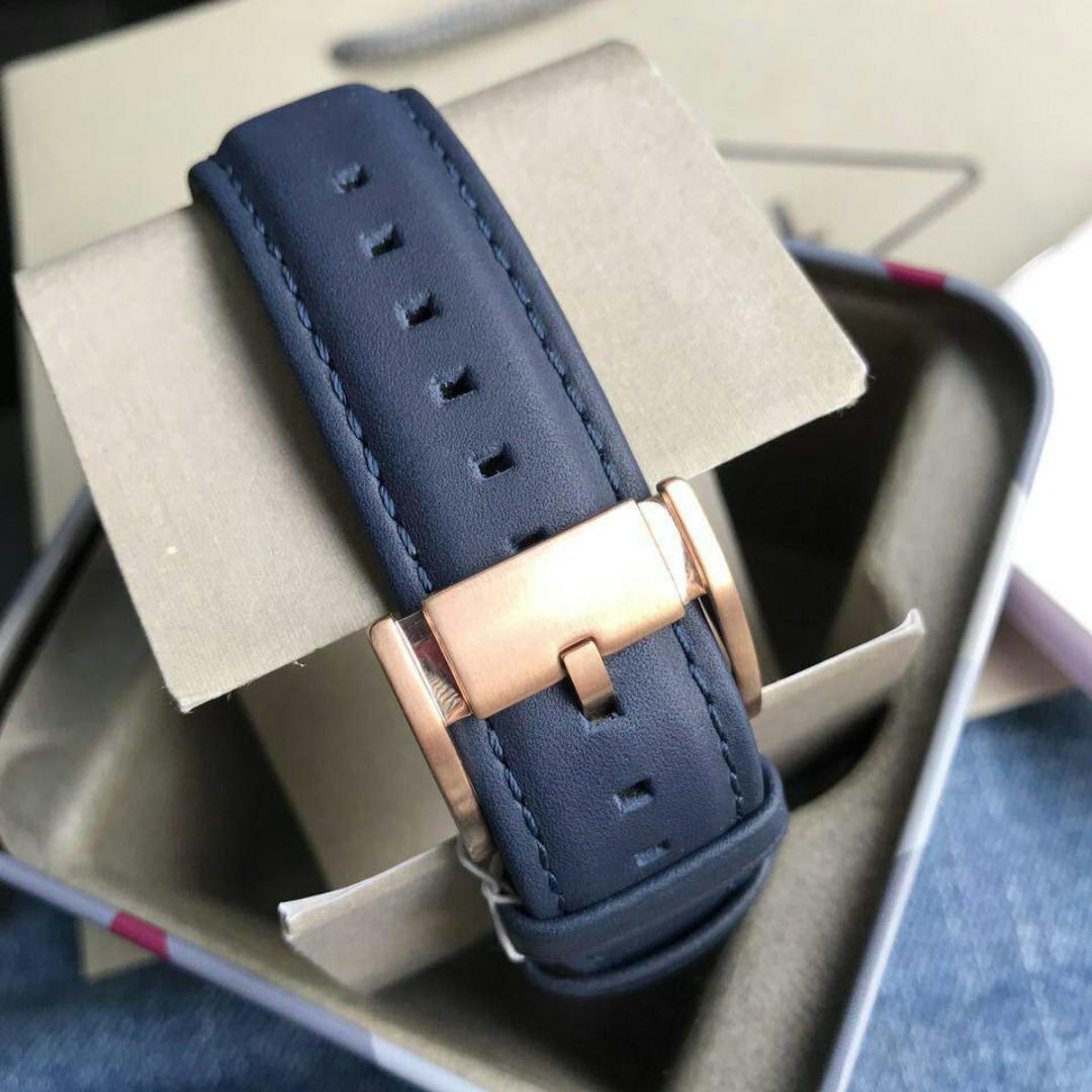 Fossil Original FS4835P GRANT CHRONOGRAPH NAVY LEATHER WATCH Men s Fashion Watches Accessories Watches on Carousell