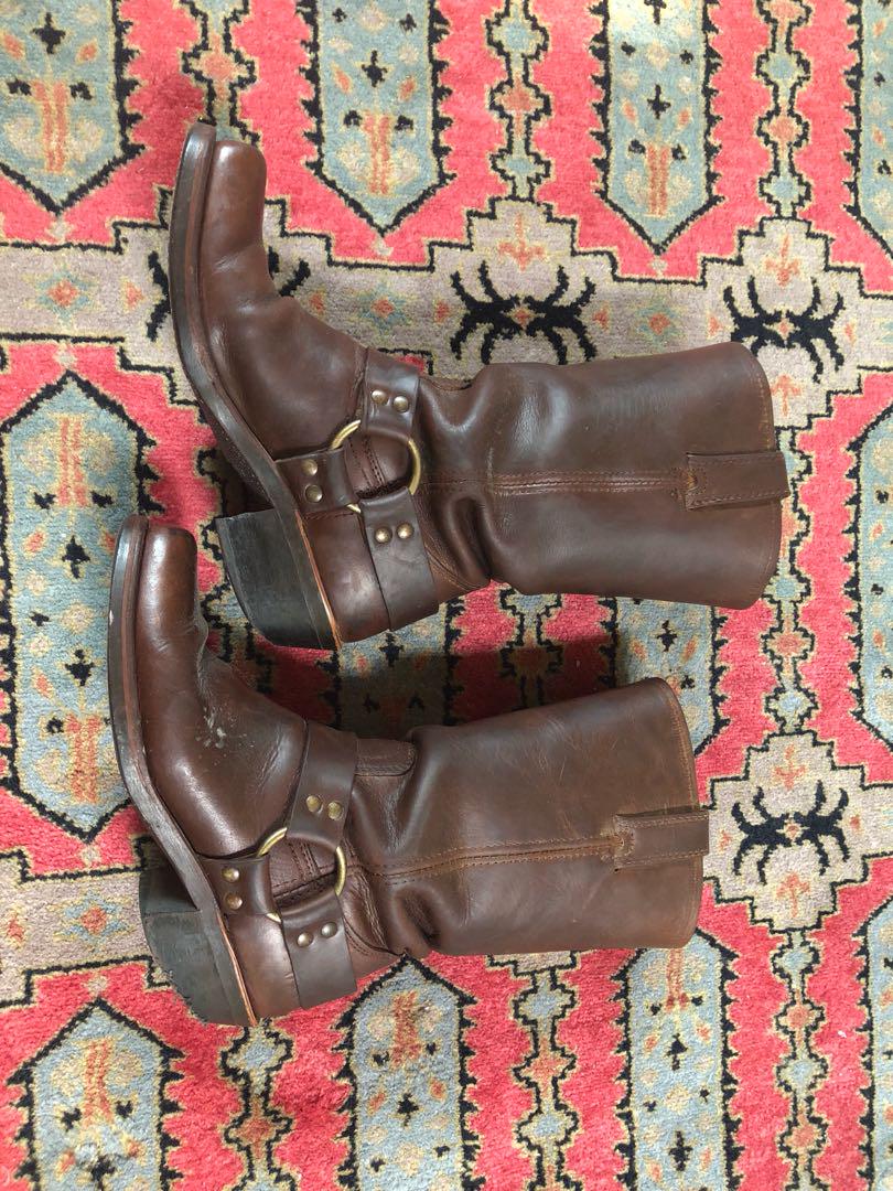 Frye boots 7.5 well worn see photos Women s Fashion Shoes on Carousell