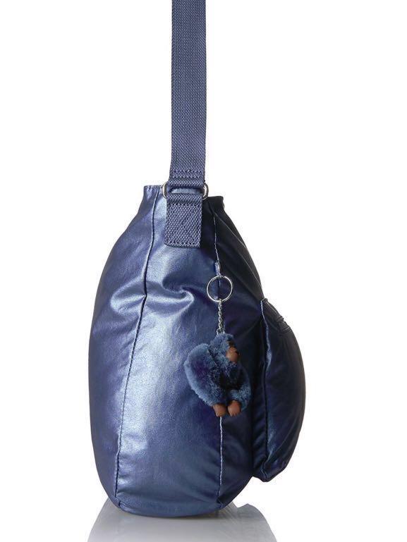 Kipling carley store