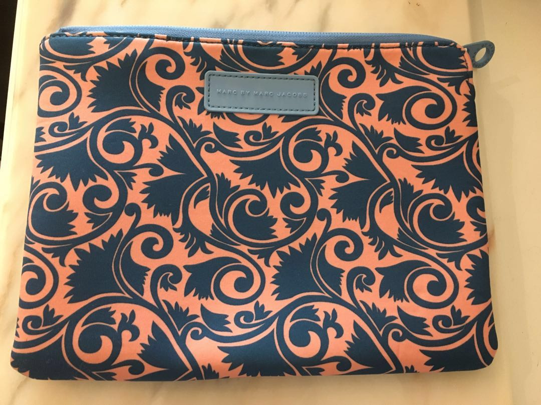 marc jacobs ipad mini case