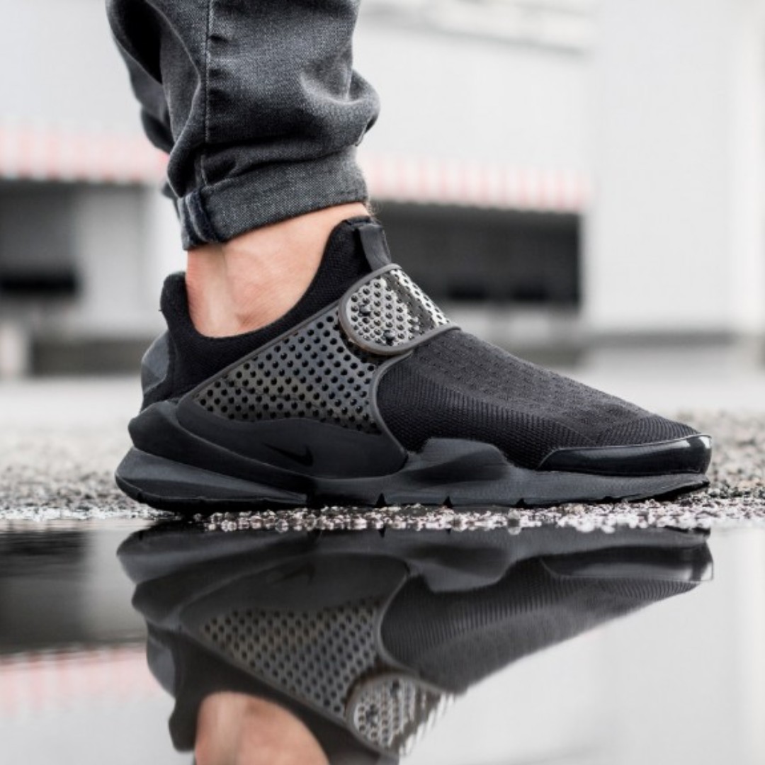 مزراب ردع مليار nike sock dart black on 