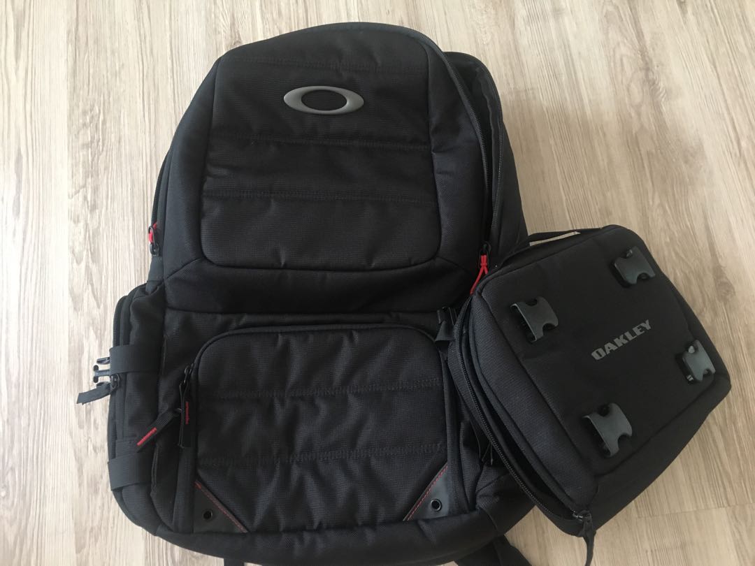Oakley chamber clearance range backpack