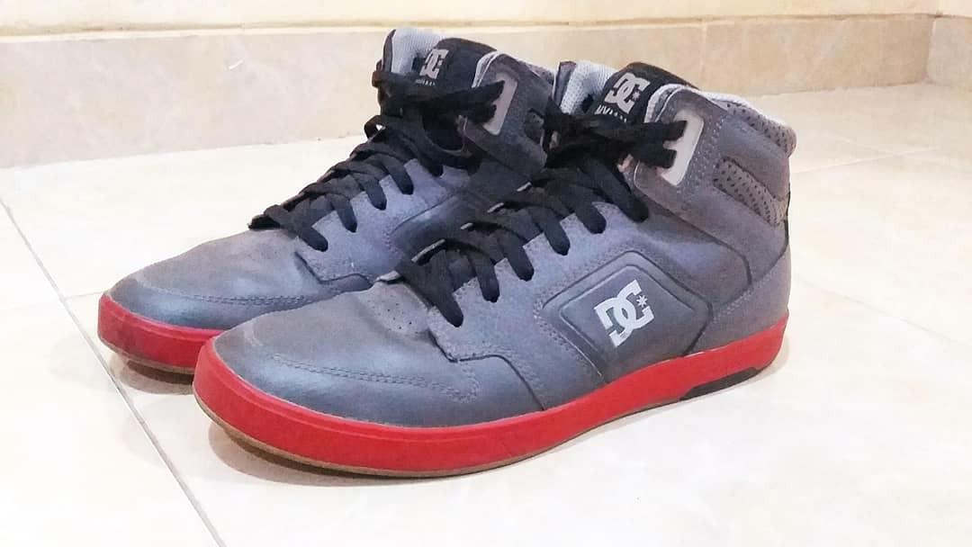 sepatu dc skate