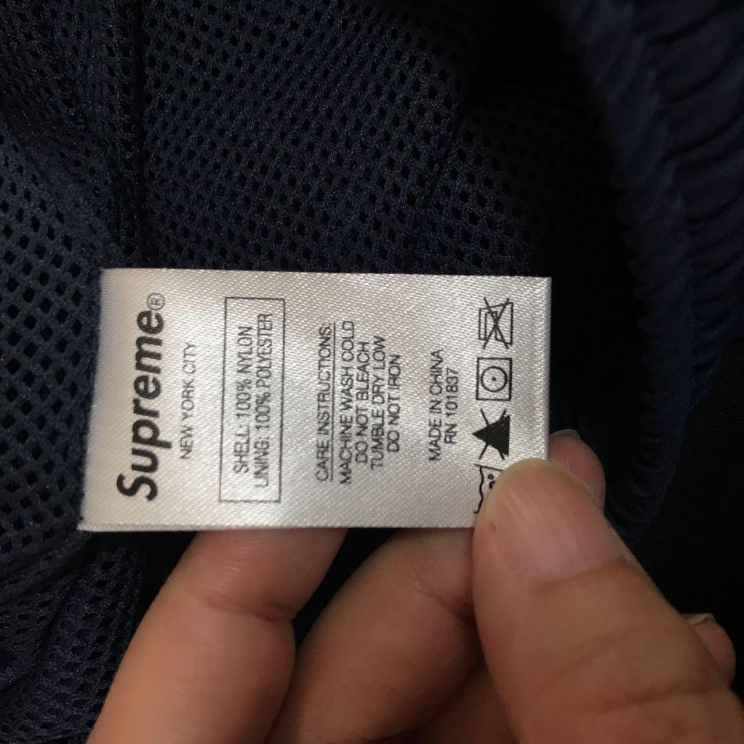 Supreme Tonal Taping Water Short Navy S, 男裝, 褲＆半截裙, 沙灘褲