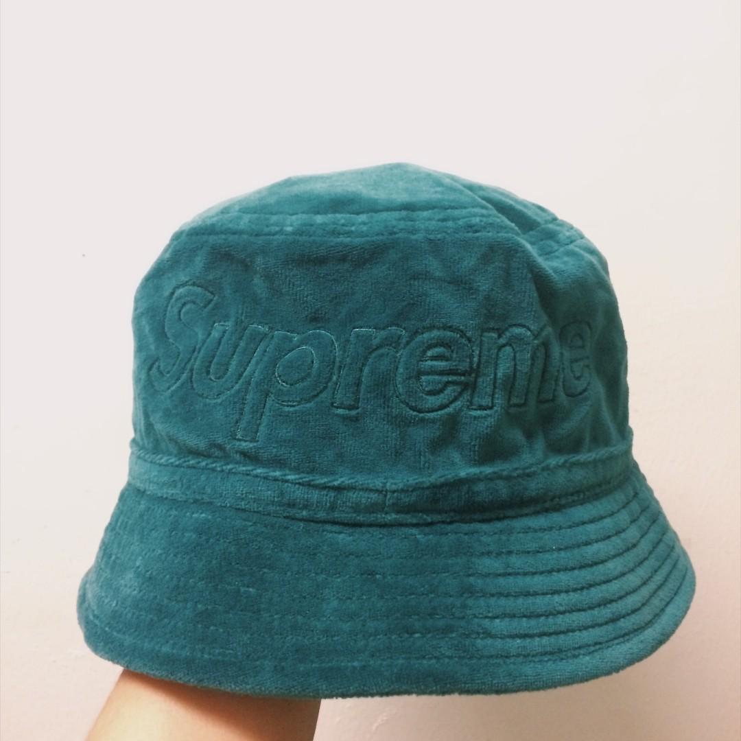 SUPREME X LACOSTE BUCKET HAT