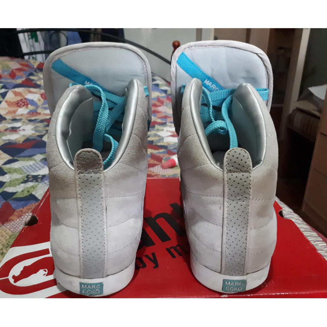 unltd by marc ecko Lenox Pylon (Category: Dress Shoes) located in Las Pinas. Submitted by iamraymoend (Listing ID 180039898, Image 2). Description: for sale: unltd by marc ecko Lenox Pylon Size 10 US Men comes with the box, and an extra pair of white laces bought in 2011. I tried my best na linisin using Jason Markk shoe cleaner, but some stains/dirt could no longer be removed. some parts also have small cracks on them..