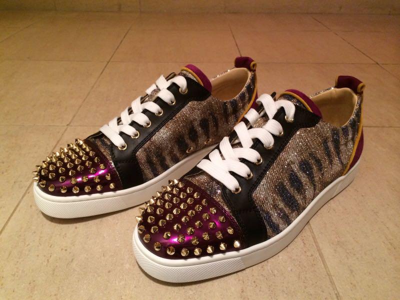 Low top red bottom sneakers shop