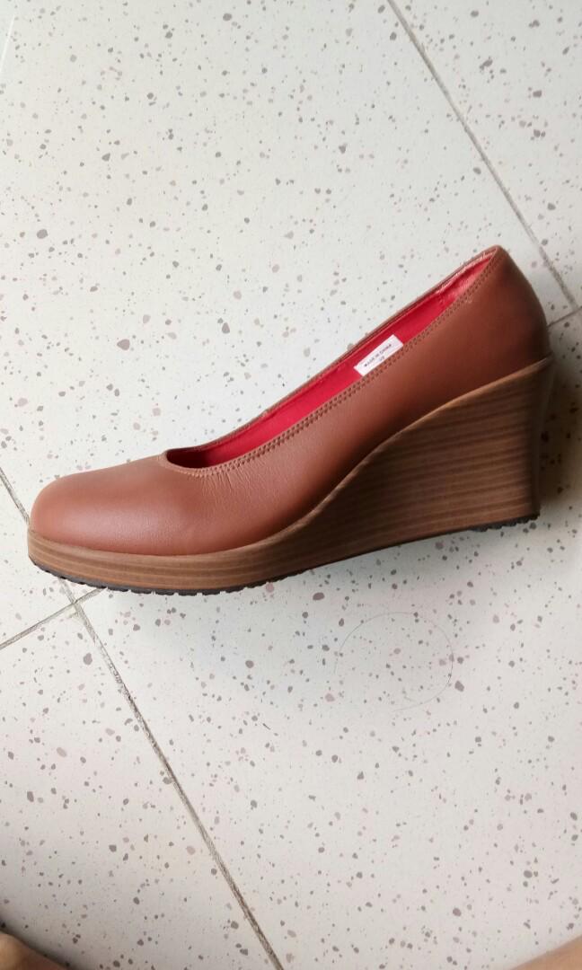 crocs platform wedges