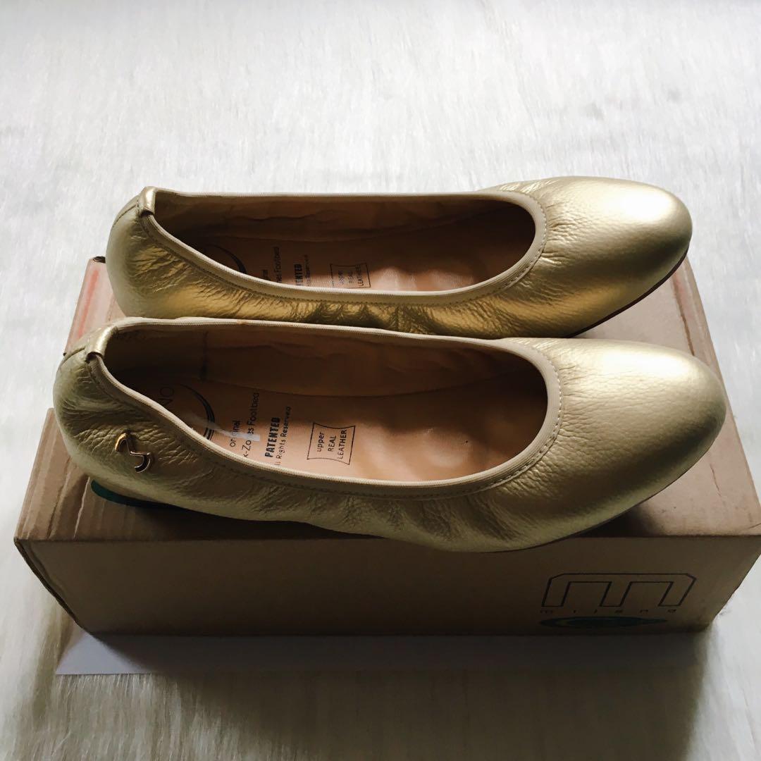 Milano Gold Doll Shoes, Women's Fashion, Footwear, Sneakers on Carousell