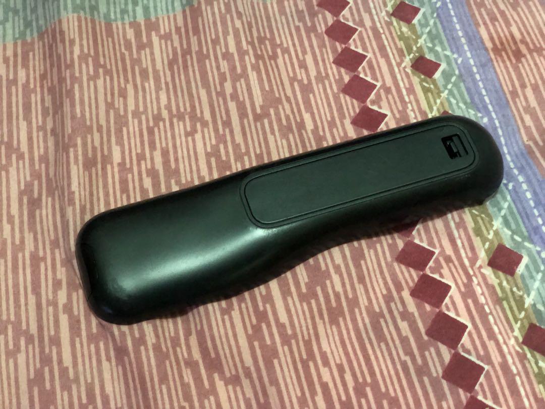 Remote control (Category: Entertainment Systems & Smart Home Devices) located in Singapore. Submitted by ecepe16 (Listing ID 180105713, Image 2). Description: Remote control for media center, ex desktop HP Pavillion 6089D.