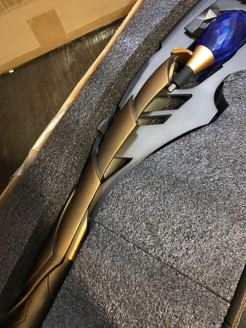 Sale!!!! Loki sceptre / chitauri scepter 11 movie prop, Hobbies & Toys
