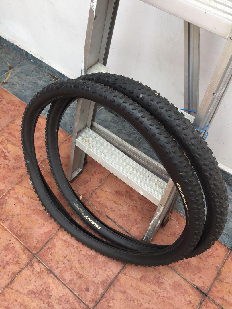SELLING: Giant stock tires 27.5 x 2.1 