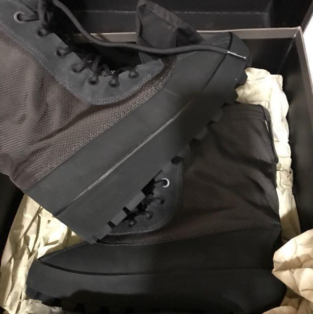 Yeezy Boost 950 100% Authentic Pirate Black Size Us 9.5 Uk 9 Off White Lv  Louis Vuitton Supreme Palace Balenciaga Triple S Ultra Boost, Men'S  Fashion, Footwear, Sneakers On Carousell