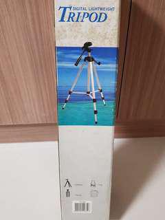 Tripod 470mm- 1200mm with black bag.