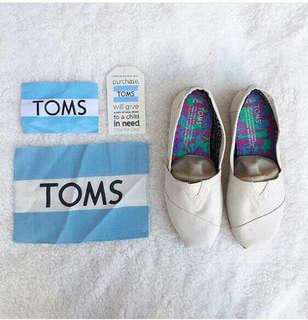 Toms Shoes(off white)