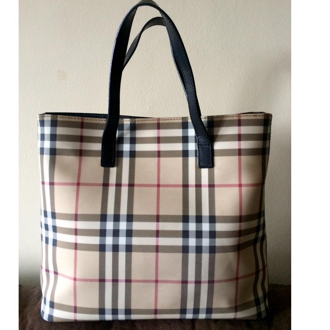Burberry plaid tote bag deals