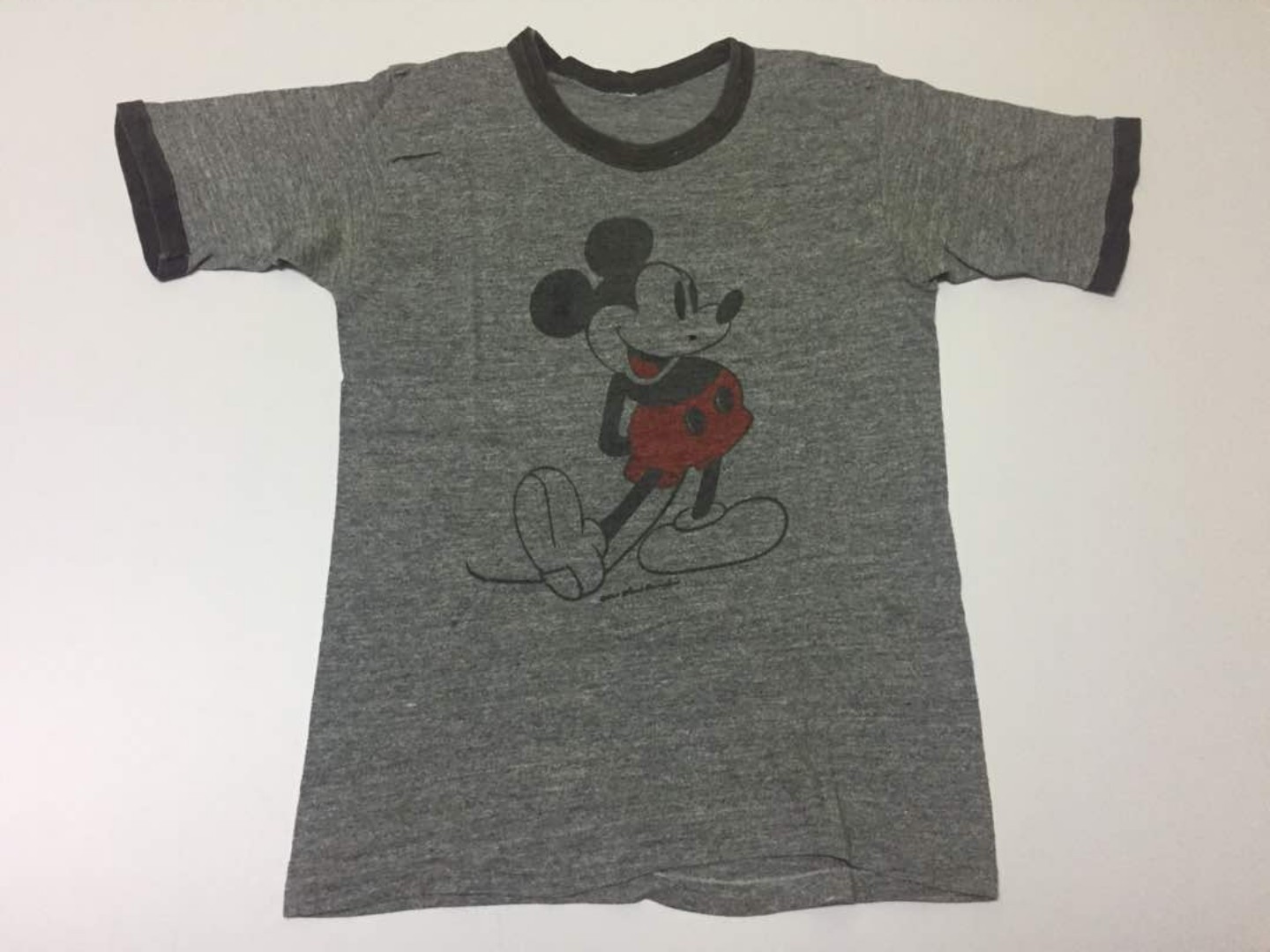 Baju Band Vintage Mickey Rayon Men S Fashion Clothes On Carousell