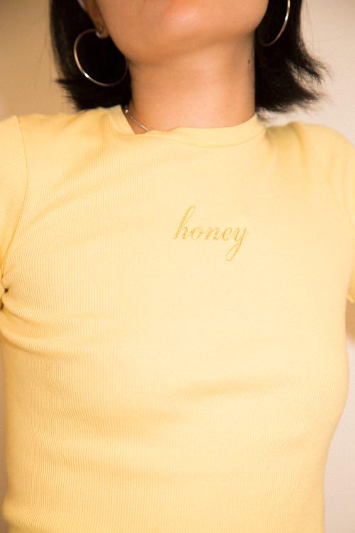 brandy melville helen honey ribbed top, Women's Fashion, Tops, Other Tops  on Carousell