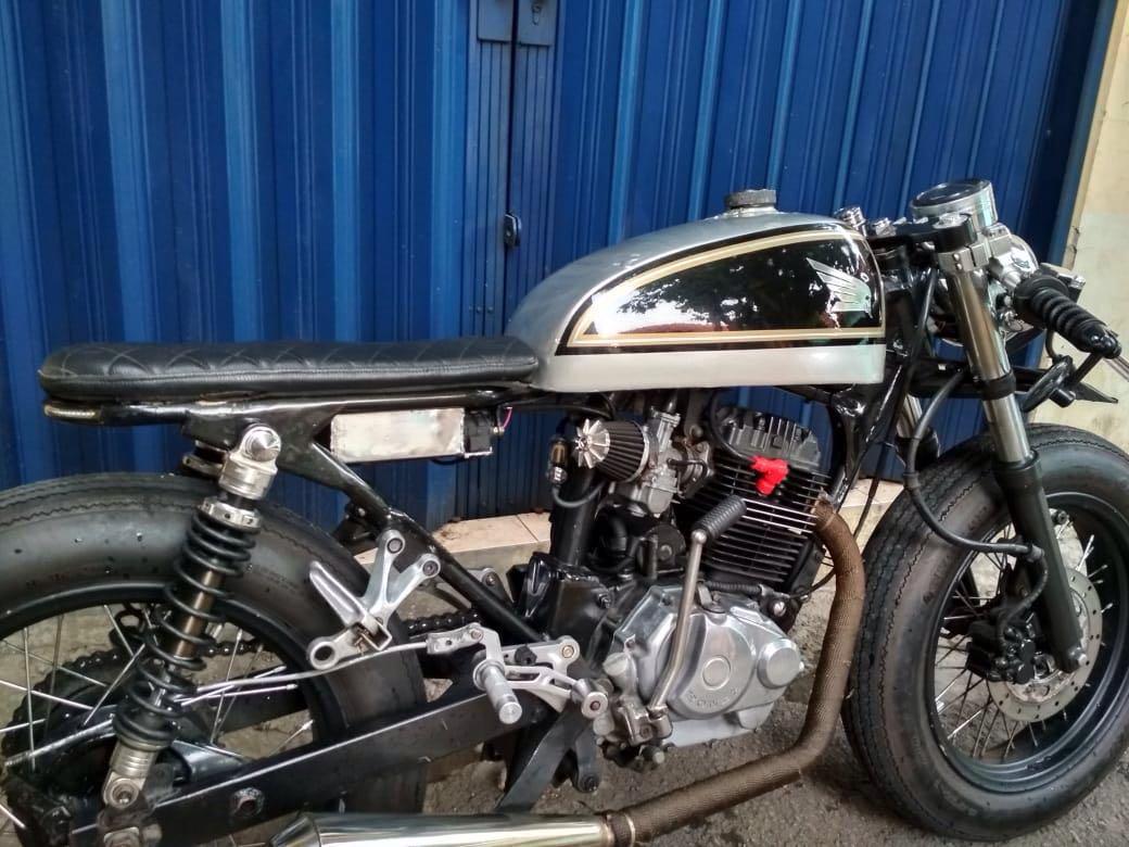 CAFERACER And BRATSTYLE HONDA TIGER