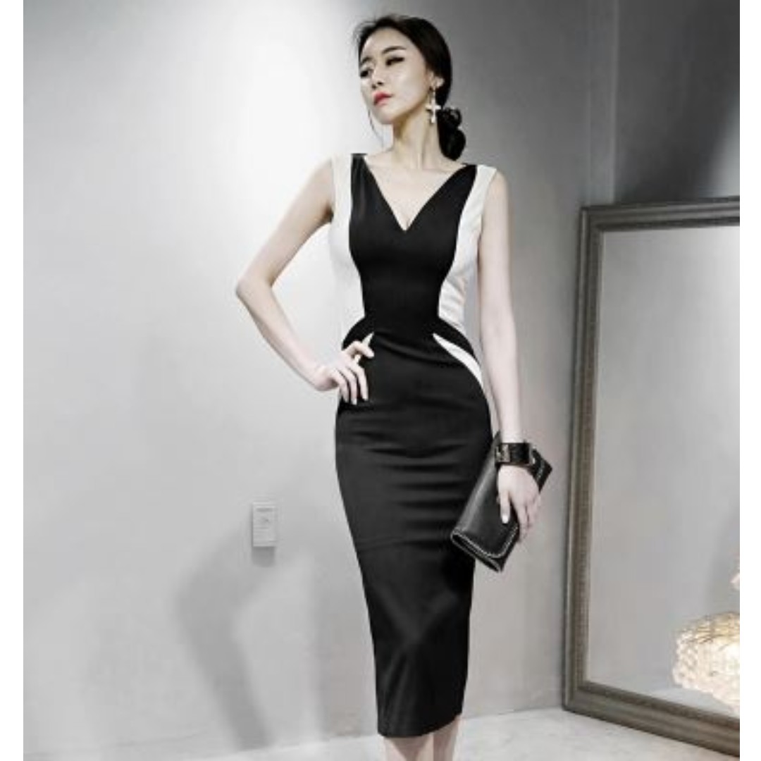 Elegant Sleeveless Dress