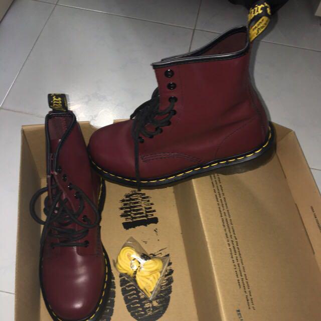 dr martens 1460 red