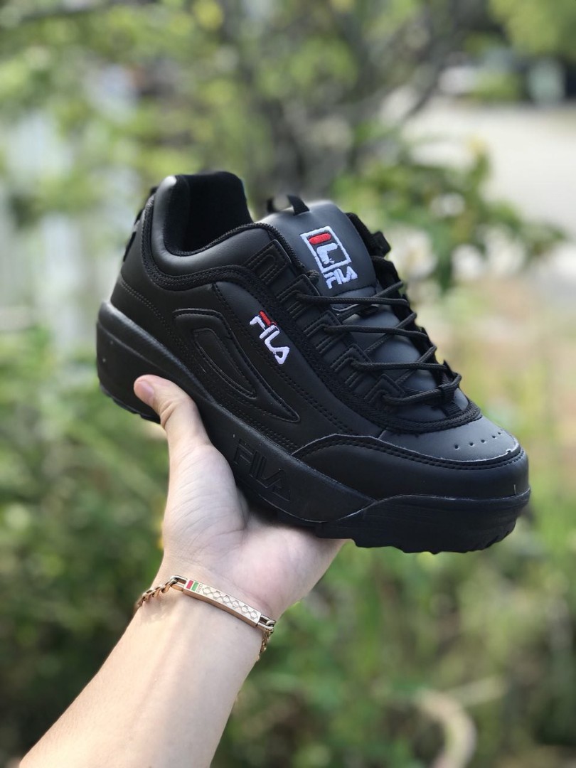 FILA DISRUPTOR 2 ALL BLACK SIZE 36 40 QUALITY BAIK GAK LAA NI Men s Fashion Footwear Casual shoes on Carousell
