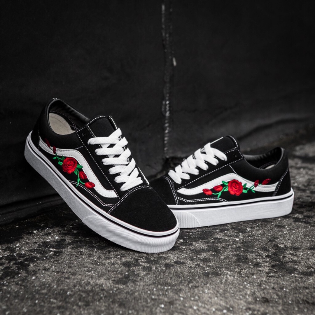 Rose embroidered old skool vans deals