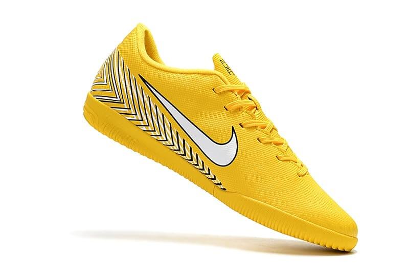 Kasut futsal nike discount 2018