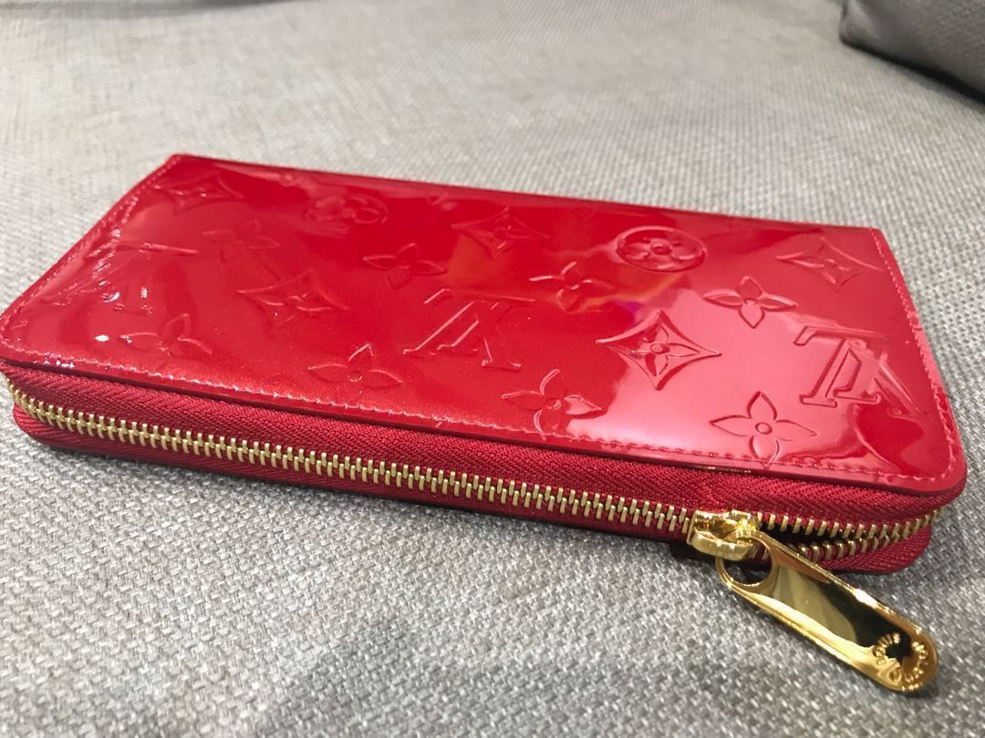 Louis Vuitton Zippy wallet monogram with poppy red – Erin's Online Wardrobe