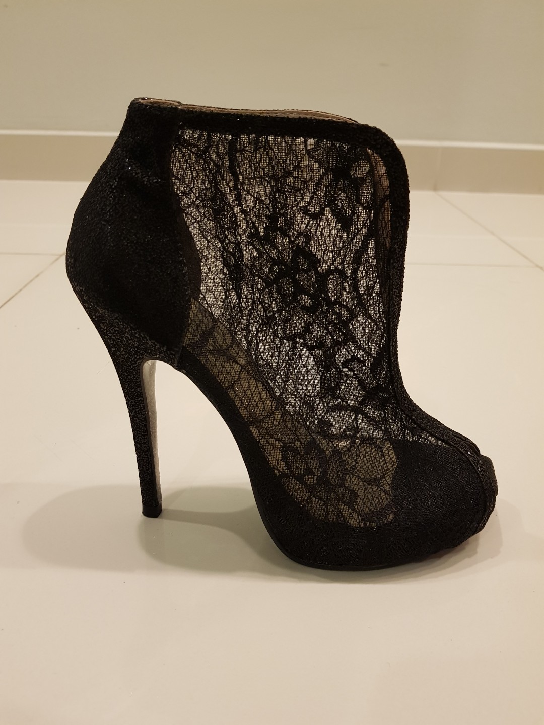 PRINCESS Satin Lace Peep-toe Platform 