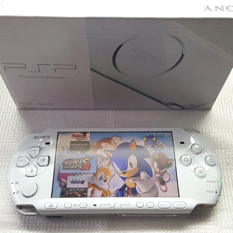 White Psp 3000 For Sale Toys Games Video Gaming Consoles On Carousell