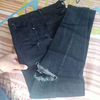 Riped jeans ckek